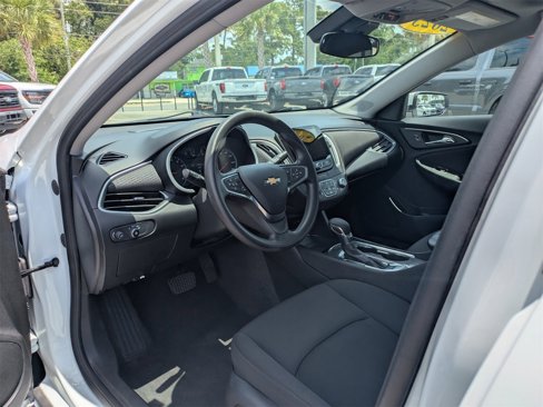 Used 2023 Chevrolet Malibu LT image 3