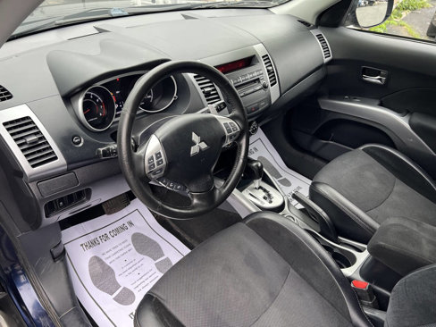 Used 2012 Mitsubishi Outlander SE image 16