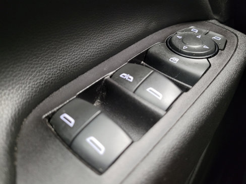 Used 2018 Chevrolet Equinox LT image 27