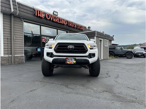 Used 2020 Toyota Tacoma SR image 14