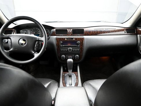 Used 2016 Chevrolet Impala LTZ image 12