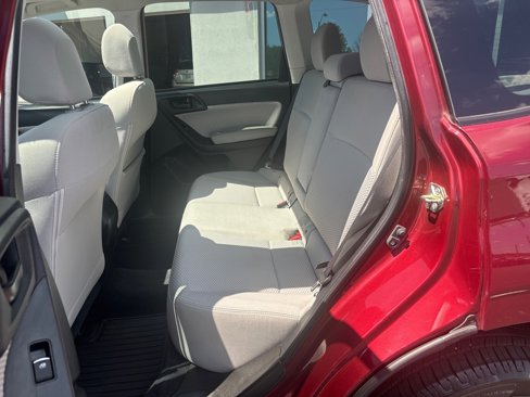 Used 2017 Subaru Forester 2.5i Premium w/ All-Weather Package image 33