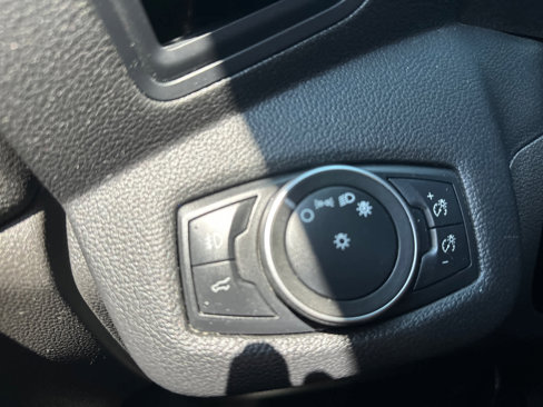 Used 2019 Ford Escape SEL image 25