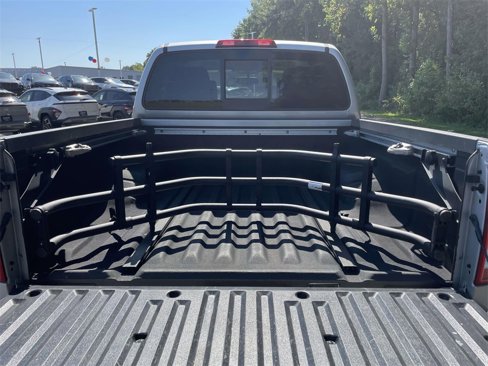 Used 2015 Nissan Frontier SV w/ SV Value Truck Package image 9