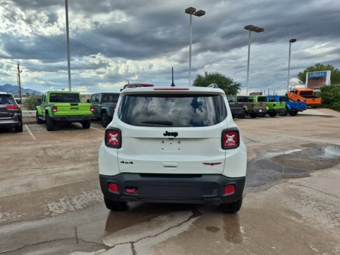 Used 2023 Jeep Renegade Trailhawk image 6