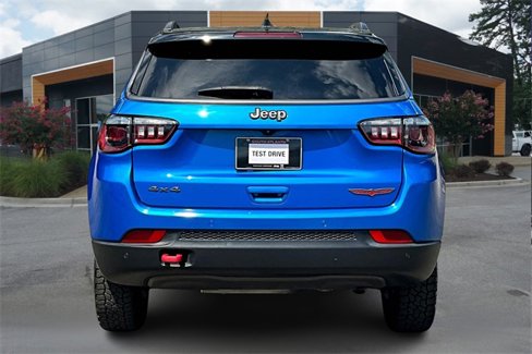 Used 2022 Jeep Compass Trailhawk image 5