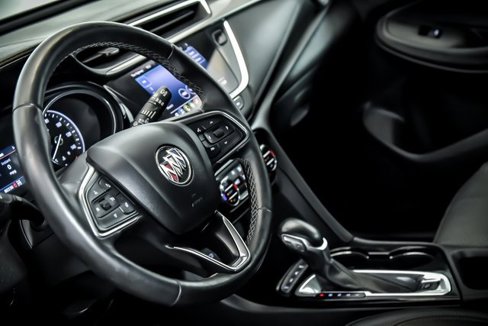 Used 2020 Buick Encore GX Essence w/ Sport Touring Package image 14