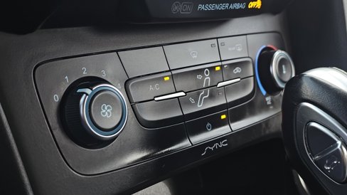 Used 2016 Ford Focus SE image 26