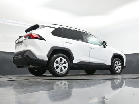 Used 2020 Toyota RAV4 LE image 39