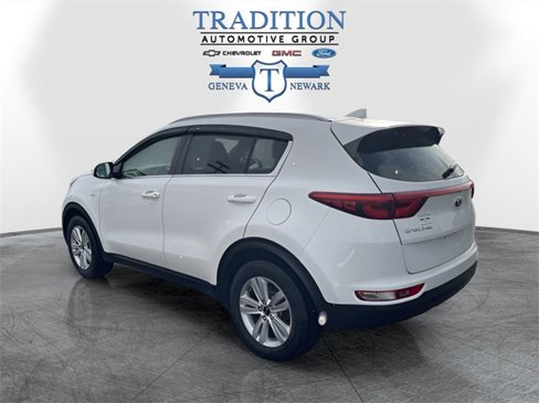 Used 2019 Kia Sportage LX w/ LX Popular Package image 3
