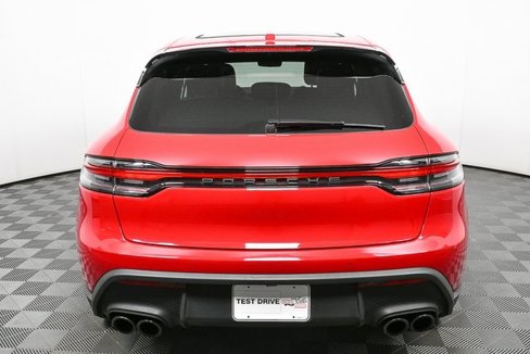 Certified 2024 Porsche Macan image 28