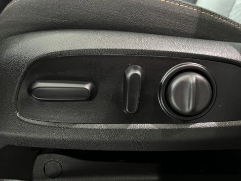 Used 2021 Chevrolet Equinox LT image 15