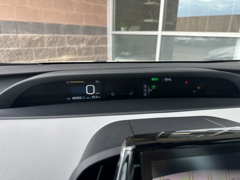 Used 2018 Toyota Prius Four image 17