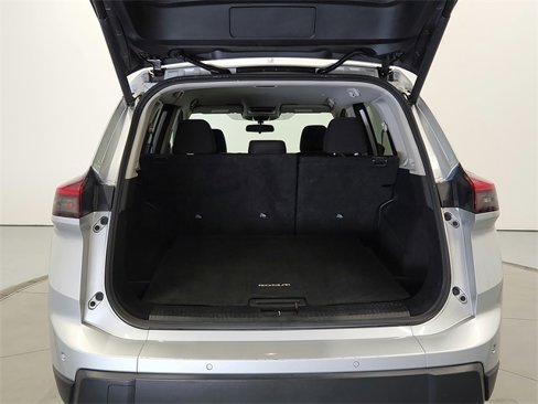 Used 2024 Nissan Rogue SV image 28