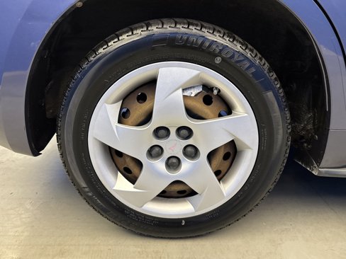 Used 2009 Pontiac Vibe w/ Preferred Package image 9