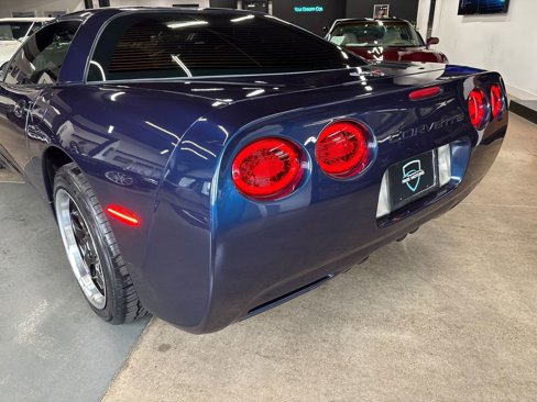Used 2000 Chevrolet Corvette Coupe w/ Roof Pkg image 24