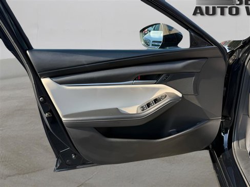 Used 2020 MAZDA MAZDA3 Sedan w/ Select Package image 11