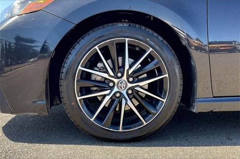 Used 2021 Toyota Camry SE image 8