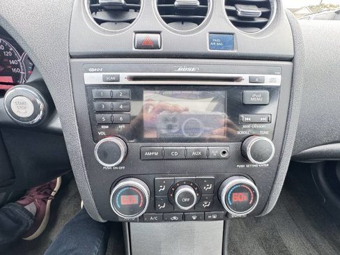 Used 2011 Nissan Altima 2.5 S w/ 2.5S Premium Pkg image 4