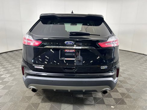 Used 2020 Ford Edge SEL w/ Convenience Package image 4