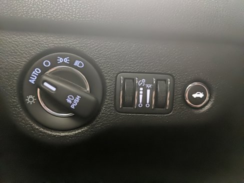 Used 2019 Chrysler 300 S w/ Safetytec Plus Group image 22