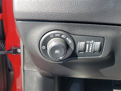 Used 2018 Jeep Compass Latitude image 33