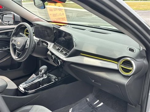 Certified 2024 Chevrolet Trax LT image 28