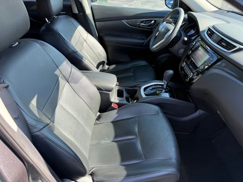 Used 2016 Nissan Rogue SL image 24