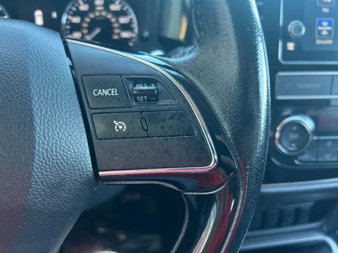 Used 2019 Mitsubishi Outlander SE image 6