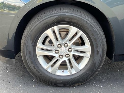 Certified 2018 Buick Enclave Essence image 9