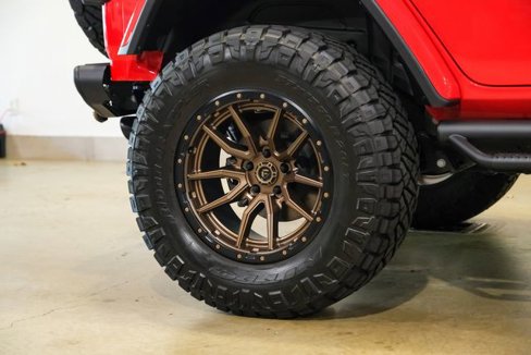 Used 2024 Jeep Wrangler Unlimited Rubicon w/ Technology Group image 48