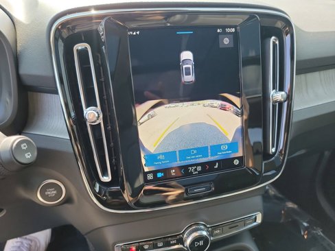 New 2025 Volvo XC40 B5 Core w/ Protection Package Premier image 20
