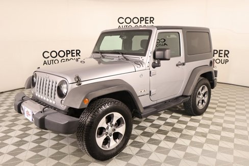 Used 2016 Jeep Wrangler Sahara image 9