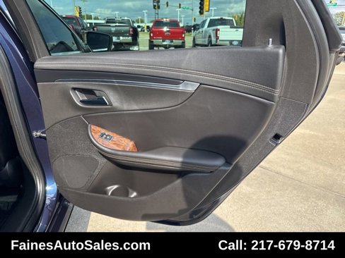 Used 2015 Chevrolet Impala LT w/ Convenience Package image 84