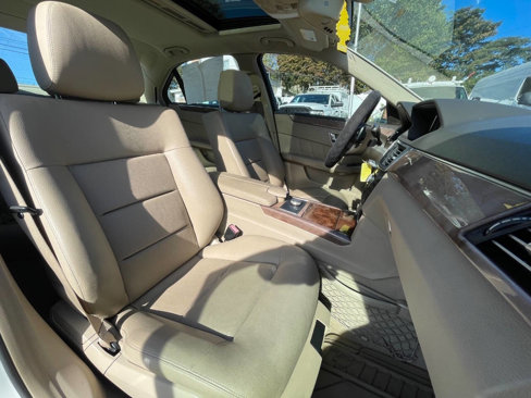 Used 2011 Mercedes-Benz E 350 4MATIC Sedan image 27