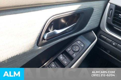 Used 2023 Nissan Rogue SV image 30