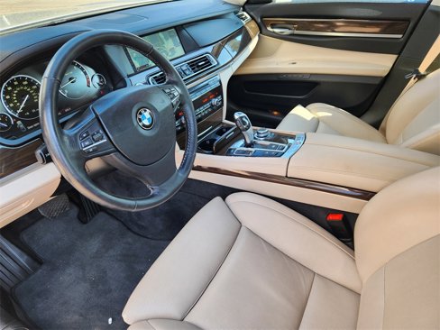 Used 2011 BMW 750Li xDrive image 7