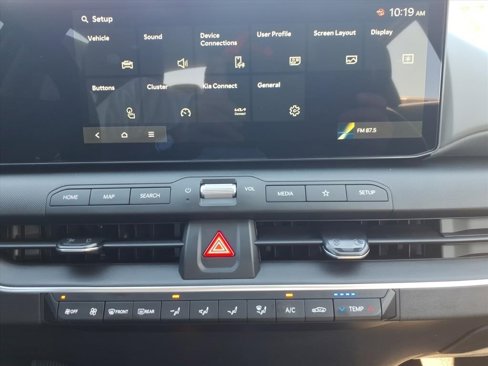 New 2025 Kia K4 LX image 17