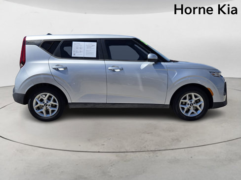 Used 2020 Kia Soul S image 3