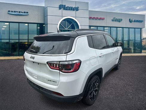 Used 2025 Jeep Compass Limited image 2
