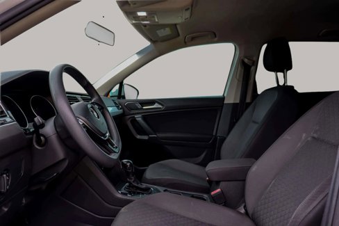 Used 2018 Volkswagen Tiguan S image 15