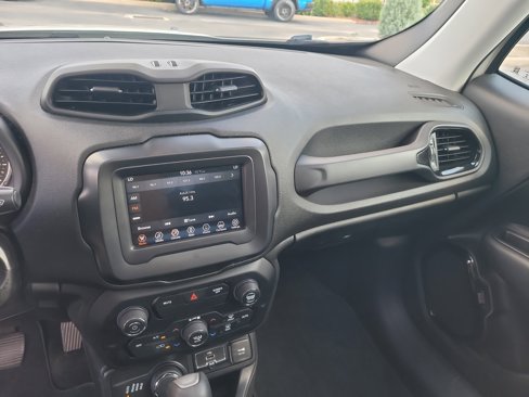 Used 2019 Jeep Renegade Altitude w/ Quick Order Package 2XM image 20
