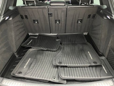 Used 2018 Porsche Macan S image 33