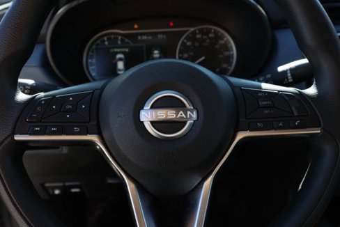 Used 2023 Nissan Versa SV image 24