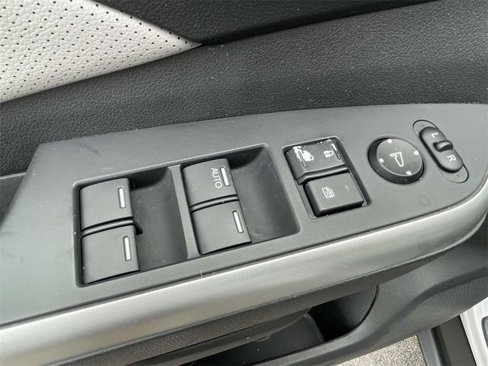 Used 2016 Honda CR-V EX-L image 18