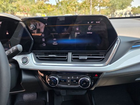 Certified 2025 Chevrolet Trax LT image 15