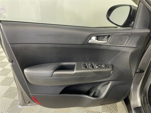 Certified 2018 Kia Sportage LX image 16
