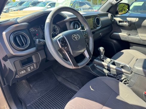 Used 2018 Toyota Tacoma TRD Sport image 6