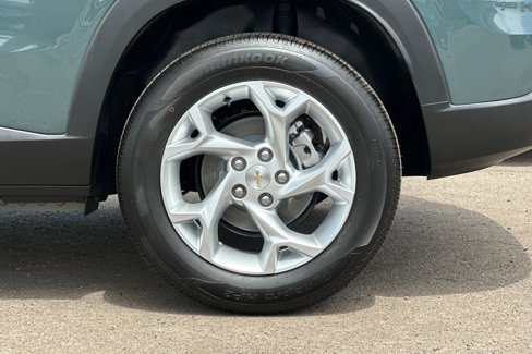 New 2025 Chevrolet Trax LS w/ LS Convenience Package image 24