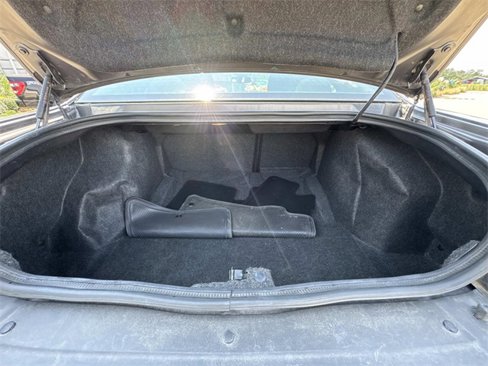 Used 2022 Dodge Challenger GT image 6